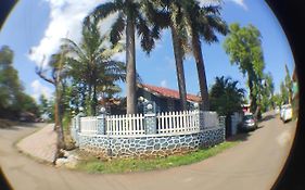 Peephole To Paradise In Lonavala.